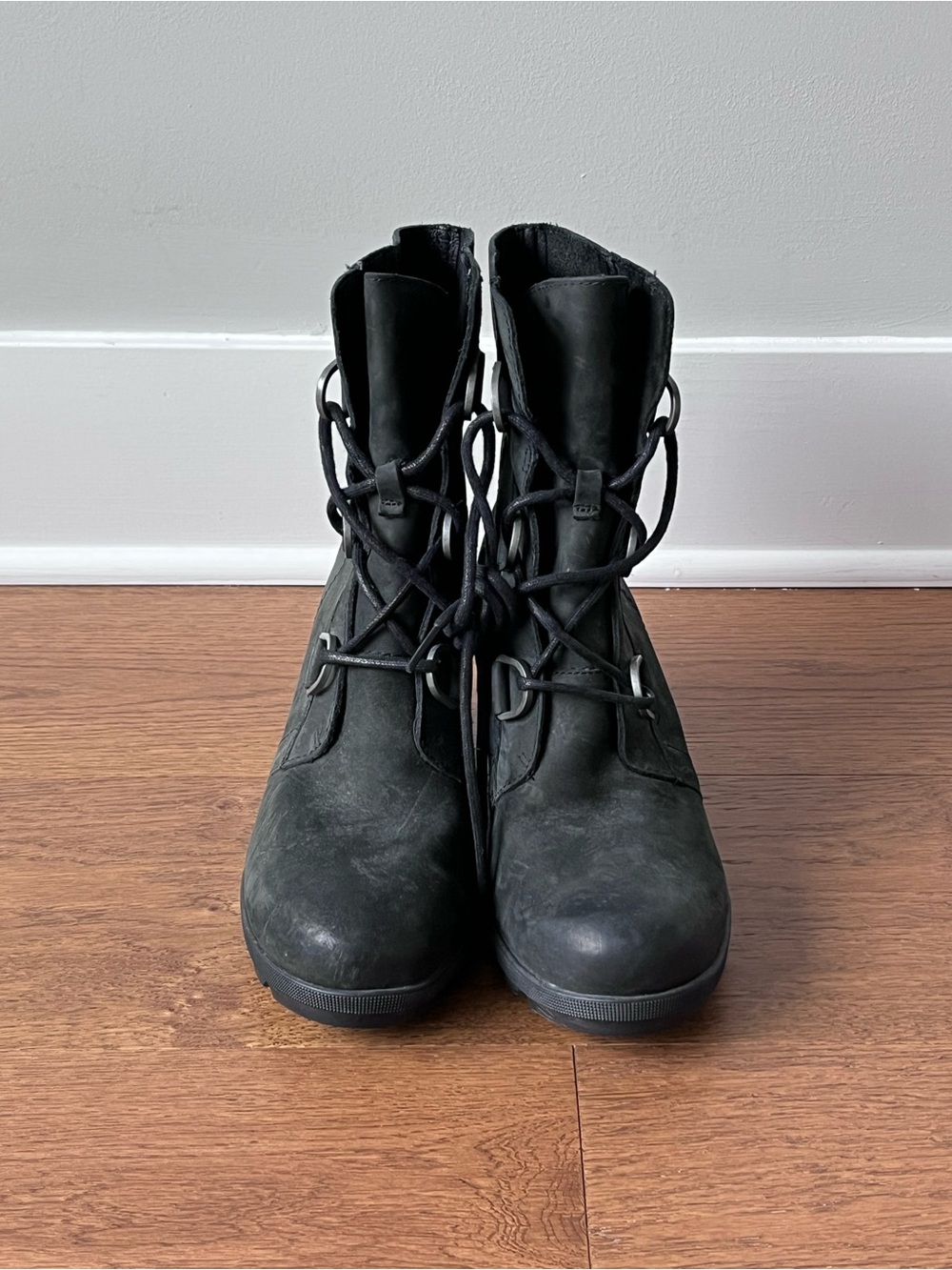 Sorel Joan of Arc Wedge II Waterproof Leather Boots Women’s Size 9.5 Black